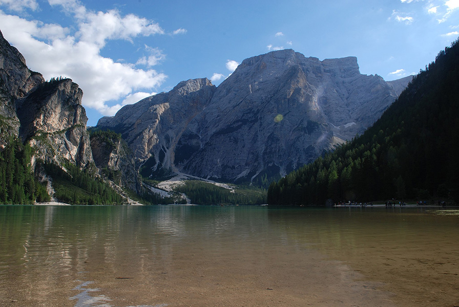 Jezioro Lago di Braies (Pragser Wildsee), https://commons.wikimedia.org/wiki/Category:Pragser_Wildsee Jezioro Lago di Braies (Pragser Wildsee), https://commons.wikimedia.org/wiki/Category:Pragser_Wildsee